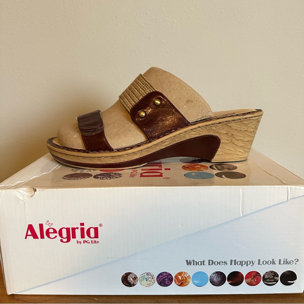 NWT Alegria Sandals